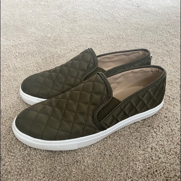 OLIVE STEVEN MADDEN ECENTRQ - Picture 1 of 3